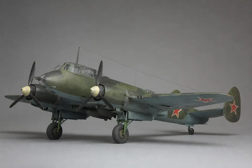 Pe-2 · 正面