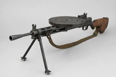 DP-28 轻机枪